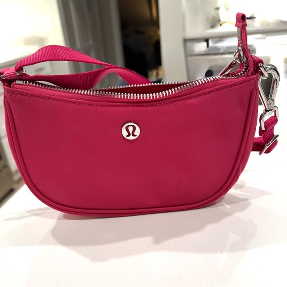 NWOT-Lululemon City Essentials Mini 1L Shoulder Bag-Raspberry Pink - Picture 7 of 14